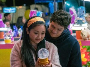 5 Perjalanan Cinta Lara Jean dan Peter di Trilogi To All The Boys 5 Perjalanan Cinta Lara Jean dan Peter di Trilogi To All The Boys