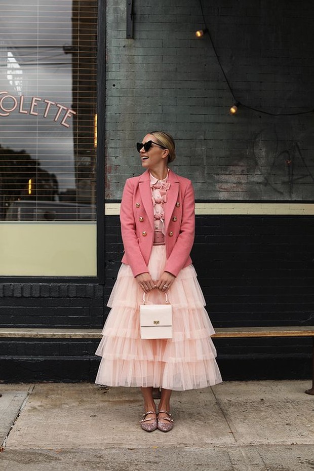 6 Inspirasi Outfit di Hari Valentine