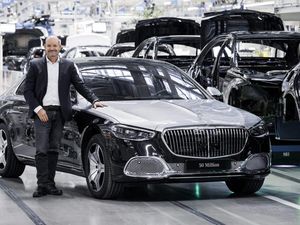 Mercedes-Benz Capai Produksi ke-50 Juta