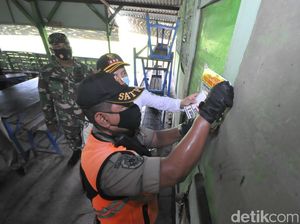 Petugas Gabungan Tutup 22 Warung Karaoke di Surabaya