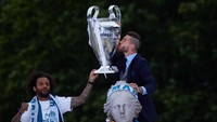 Masih soal trofi, kali ini khusus Liga Champions. Ramos sudah memenanginya 4 kali, namun jumlah itu masih kalah, lagi-lagi dari Paco Gento yang punya enam trofi. Angka tersebut tak bisa dikejar jika Ramos hijrah dari Madrid. Foto: Getty Images/Gonzalo Arroyo Moreno