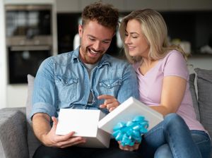 Viral Unggahan Wanita Beri Kado Valentine yang Bisa Bikin Suami Deg-degan