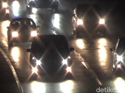 Jelang Liburan, Lalin di Tol Cipularang Menuju Bandung Ramai