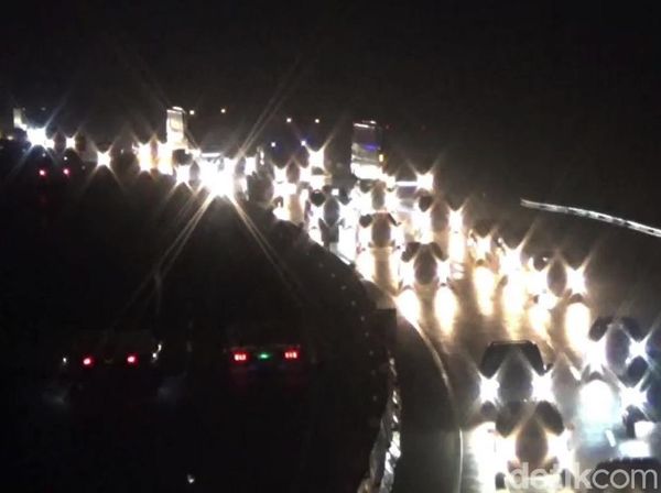 Arus Balik Libur Imlek, Begini Suasana Lalin di Tol Cipularang