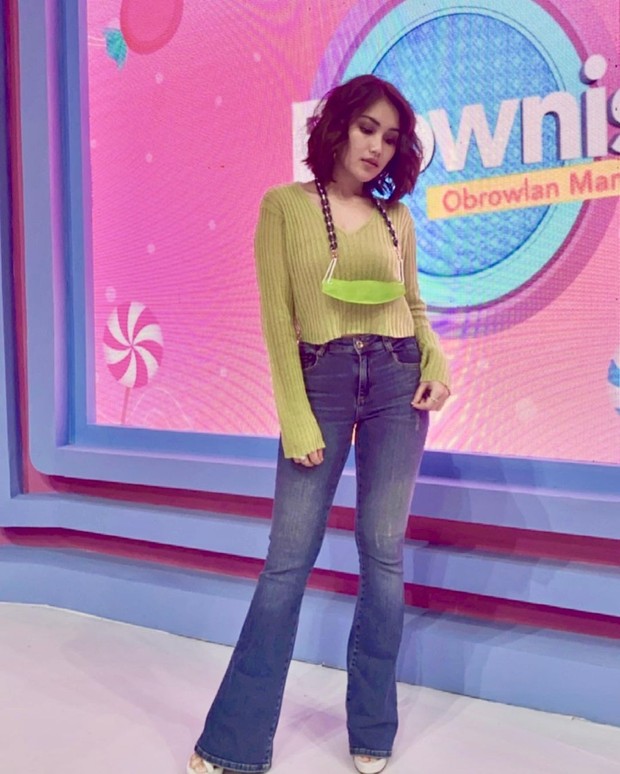 Ayu Ting-Ting/instagram.com/ayutingting92 Ayu Ting-Ting sedang kerja jadi presenter/instagram.com/ayutingting92