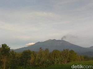 Erupsi Gunung Raung Terus Menurun Erupsi Gunung Raung Terus Menurun