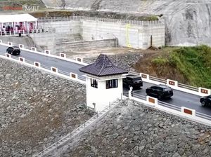 Momen Jokowi Resmikan Bendungan Tukul di Pacitan