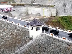 Momen Jokowi Resmikan Bendungan Tukul di Pacitan