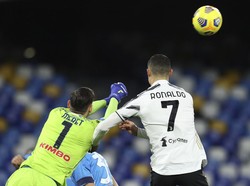 Alex Meret Bikin Juventus Gigit Jari