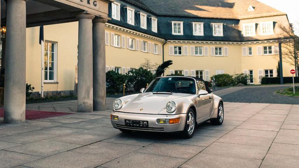 Porsche Bekas Maradona Dilelang Rp 2,5 Miliar Porsche Bekas Maradona Dilelang Rp 2,5 Miliar