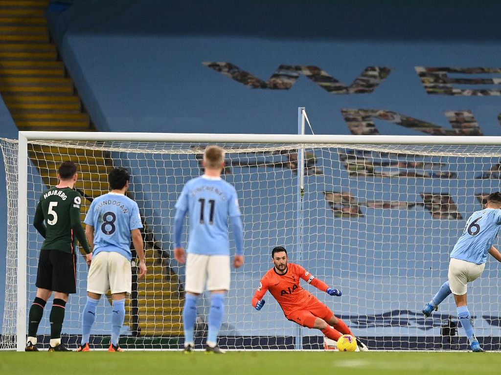 Guardiola Tak Terkesan dengan Penalti Rodri Guardiola Tak Terkesan dengan Penalti Rodri