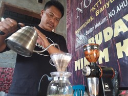 Menikmati Kehangatan Kopi Bir Khas Boyolali