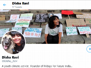 Aktivis Muda India yang Berbagi Toolkit Greta Thunberg Ditangkap Aktivis Muda India yang Berbagi Toolkit Greta Thunberg Ditangkap