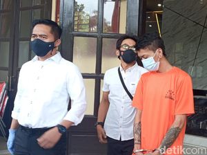 Pengakuan Driver Ojol Bogem Kekasih di Bandung Gegara Kartu ATM Pengakuan Driver Ojol Bogem Kekasih di Bandung Gegara Kartu ATM