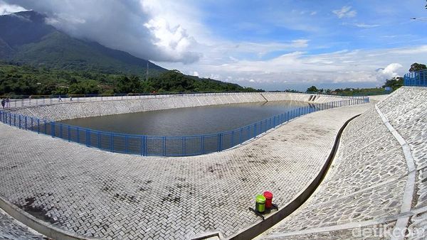 Potret Cantiknya Embung Sekembang di Pagergunung Magelang