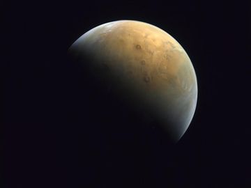 Foto-foto Terbaik Planet Mars Jepretan NASA