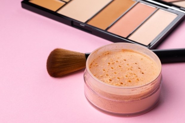 4 Makeup Items Penting untuk Kulit Kering