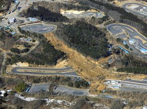 Penampakan Tanah Longsor Akibat Gempa di Jepang