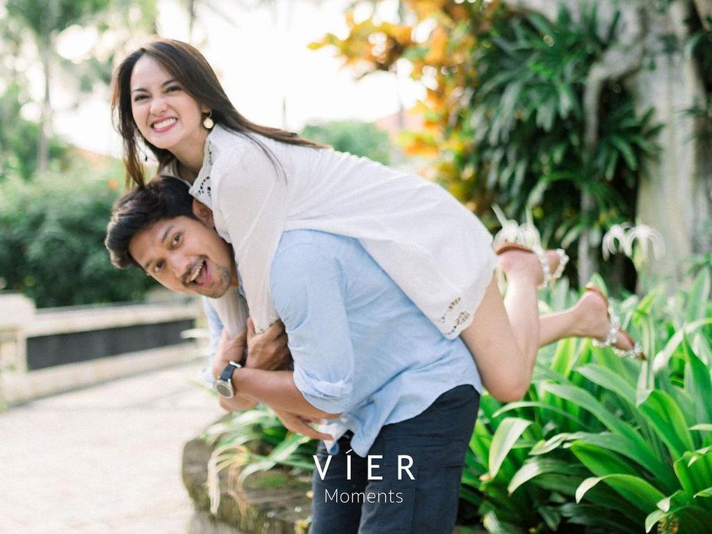 Intip 8 Momen Romantis Ibnu Jamil dan Ririn Ekawati saat Bulan Madu di Bali Intip 8 Momen Romantis Ibnu Jamil dan Ririn Ekawati saat Bulan Madu di Bali