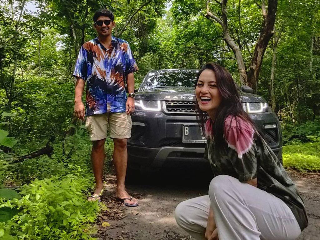 Duh! Kaca Spion Mobil Ibnu Jamil Dipotek Maling Duh! Kaca Spion Mobil Ibnu Jamil Dipotek Maling