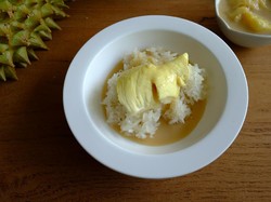 Resep Pembaca : Ketan Saus Durian yang Legit Mantap
