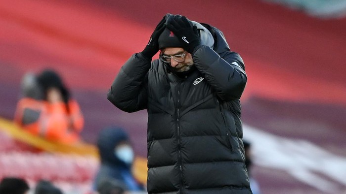 LIVERPOOL, ENGLAND - FEBRUARY 07: Jurgen Klopp, Manager of Liverpool reacts during the Premier League match between Liverpool and Manchester City at Anfield on February 07, 2021 in Liverpool, England. Sporting stadiums around the UK remain under strict restrictions due to the Coronavirus Pandemic as Government social distancing laws prohibit fans inside venues resulting in games being played behind closed doors. (Photo by Laurence Griffiths/Getty Images)