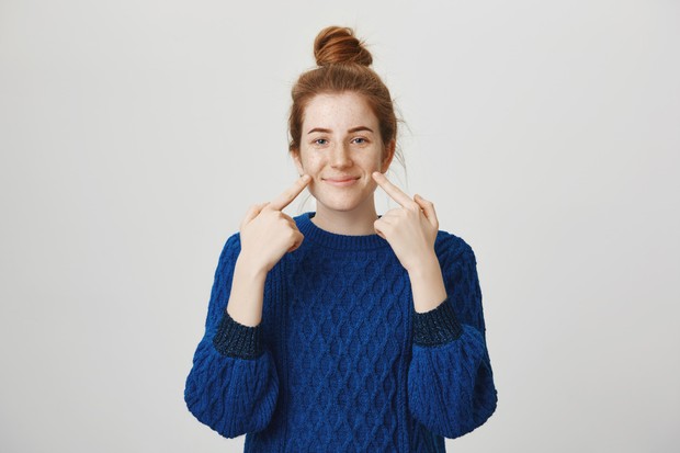 Lesung Pipi Merupakan Kelainan Otot Wajah/foto: freepik.com Pemilik lesung pipi memiliki kelainan khusus pada otot wajah yang terbelah dan menciptakan cekungan.