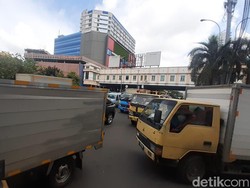 LEZ Kota Tua Bikin Macet sampai Glodok, Warga Berharap Solusi