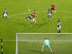 WBA Vs MU Layak Berakhir Imbang