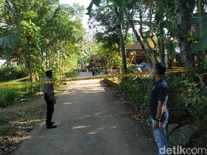 Anak Bacok Bapak Hingga Tewas di Trenggalek Gegara Urusan Makan Sahur Anak Bacok Bapak Hingga Tewas di Trenggalek Gegara Urusan Makan Sahur