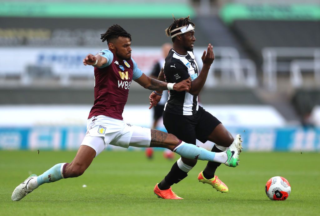 BIRMINGHAM, ENGLAND - NOVEMBER 01: Tyrone Mings of Aston Villa during the Premier League match between Aston Villa and Southampton at Villa Park on November 01, 2020 in Birmingham, England. Sporting stadiums around the UK remain under strict restrictions due to the Coronavirus Pandemic as Government social distancing laws prohibit fans inside venues resulting in games being played behind closed doors. (Photo by Gareth Copley/Getty Images)