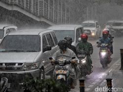 Cuaca Ekstrem di Jabodetabek, Dokter Paru Minta Waspada Penyakit Pernapasan