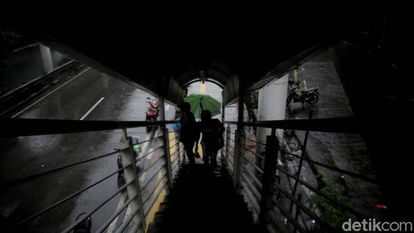 Waspada! Musim Hujan Masih Berlanjut di Jakarta