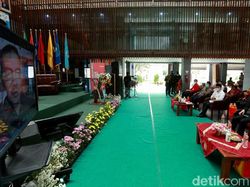 Akademisi Lintas PTN Apresiasi Trilogi Buku Bupati Anas