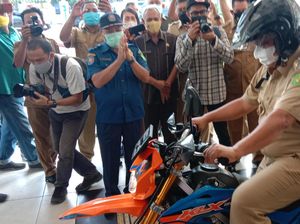Pulang Naik Motor Trail Jelang Jabatan Berakhir, Akhyar: Hartaku Cuma Ini