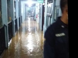 Hujan Deras Sejak Sore, Rumah Sakit Islam Nganjuk Kembali Kebanjiran