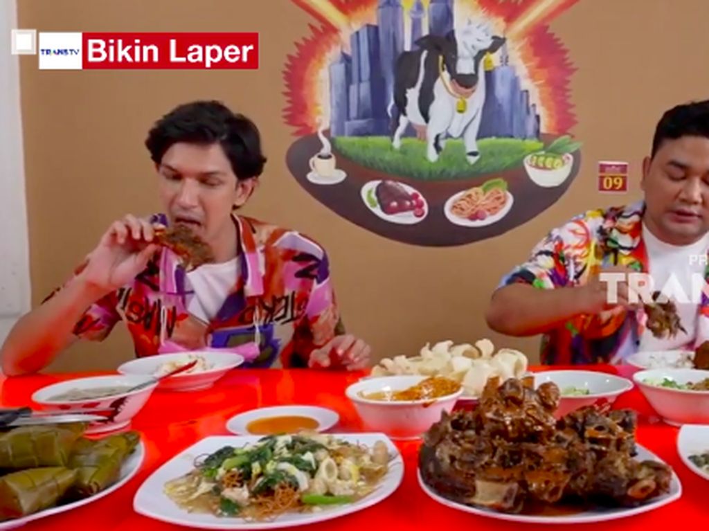 Bikin Laper! Dimas Beck Puas Makan Konro Bakar, Coto dan Mie Titi Bikin Laper! Dimas Beck Puas Makan Konro Bakar, Coto dan Mie Titi