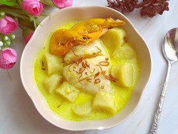 Yuk Sarapan Celimpungan, Makanan Khas Sumsel Lengkap dengan Kuah Santan