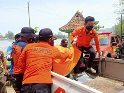 Bocah Terpeleset di Pemecah Ombak Pantai Cilacap Ditemukan Tewas