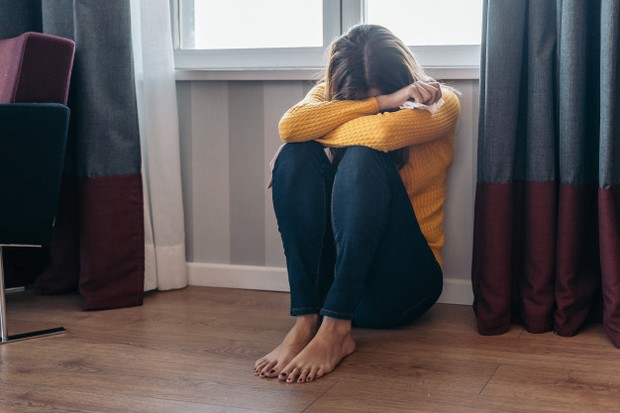 Gejala yang dialami enochlophobia/freepik.com Gejala tersebut umumnya termasuk dalam tiga kategori, yaitu tubuh (fisik), pikiran (kognitif) dan penghindaran atau pelarian (perilaku).