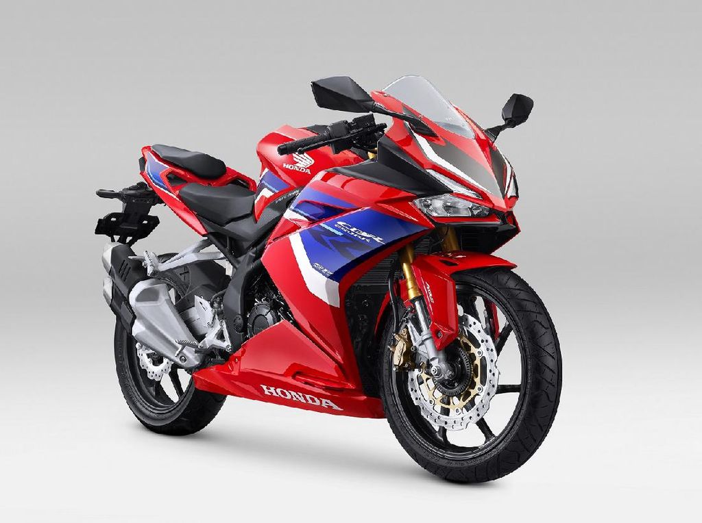 Honda Rilis CBR150R dan CBR250RR SP Tricolor Mirip Motor Miliaran, Harga Naik? Honda Rilis CBR150R dan CBR250RR SP Tricolor Mirip Motor Miliaran, Harga Naik?