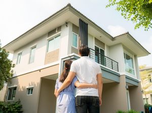 Pasangan Baru Nikah Mending Ngontrak atau Cicil KPR? Yuk Hitung Dulu! Pasangan Baru Nikah Mending Ngontrak atau Cicil KPR? Yuk Hitung Dulu!