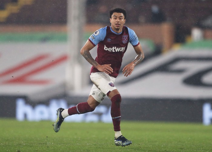 LONDON, ENGLAND - FEBRUARY 06: Jesse Lingard of West Ham in action during the Premier League match between Fulham and West Ham United at Craven Cottage on February 06, 2021 in London, England. Sporting stadiums around the UK remain under strict restrictions due to the Coronavirus Pandemic as Government social distancing laws prohibit fans inside venues resulting in games being played behind closed doors. (Photo by Adam Davy - Pool/Getty Images)