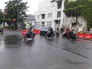 Evaluasi DKI soal LEZ Kota Tua: Masih Ada Kendaraan Lolos Penutupan Jalan Evaluasi DKI soal LEZ Kota Tua: Masih Ada Kendaraan Lolos Penutupan Jalan