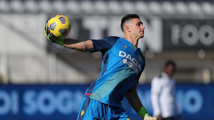 LA SPEZIA, ITALY - JANUARY 31: Juan Musso of Udinese Calcio in action during the Serie A match between Spezia Calcio  and Udinese Calcio at Stadio Alberto Picco on January 31, 2021 in La Spezia, Italy.  (Photo by Gabriele Maltinti/Getty Images)
