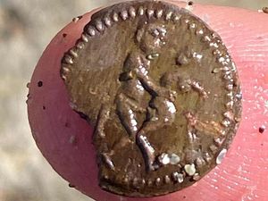 Ditemukan Kancing Kuno Bergambar Orang Bersenggama di Inggris