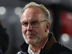 Rummenigge Sentil Utang Barcelona Jelang Duel Kontra Bayern