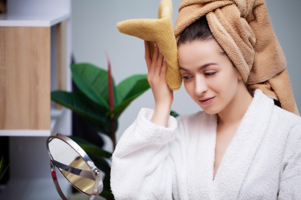 Setelah melakukan olahraga yang memompa jantung, manfaatkan aliran darah yang sedang meningkat dengan mandi air dingin.