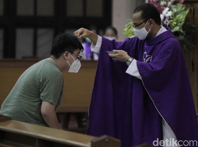 Misa Rabu Abu di Yogyakarta Digelar dengan Prokes Ketat