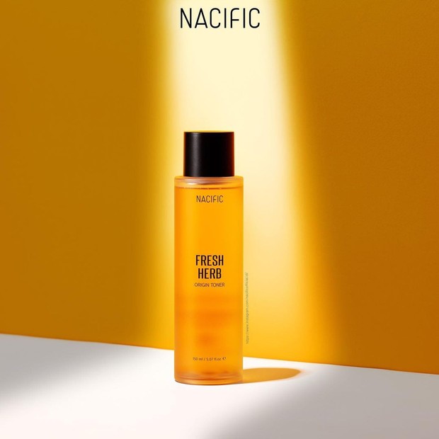 Nacific Fresh Herb Origin Toner/instagram.com/nacificofficial.id